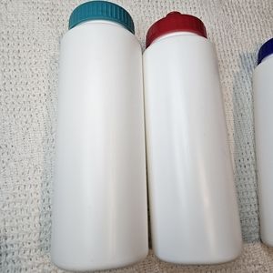 32OZ Wht Reusable Water Bottle Sports Push Pull Cap LOT OF 2 *BUY MORE/SAVE MORE
